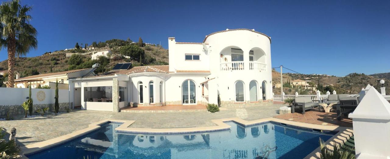 Villa Pura Vida Andalusien Algarrobo Esterno foto
